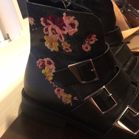 Zara Embroidered Floral Booties - Picture 7 of 9